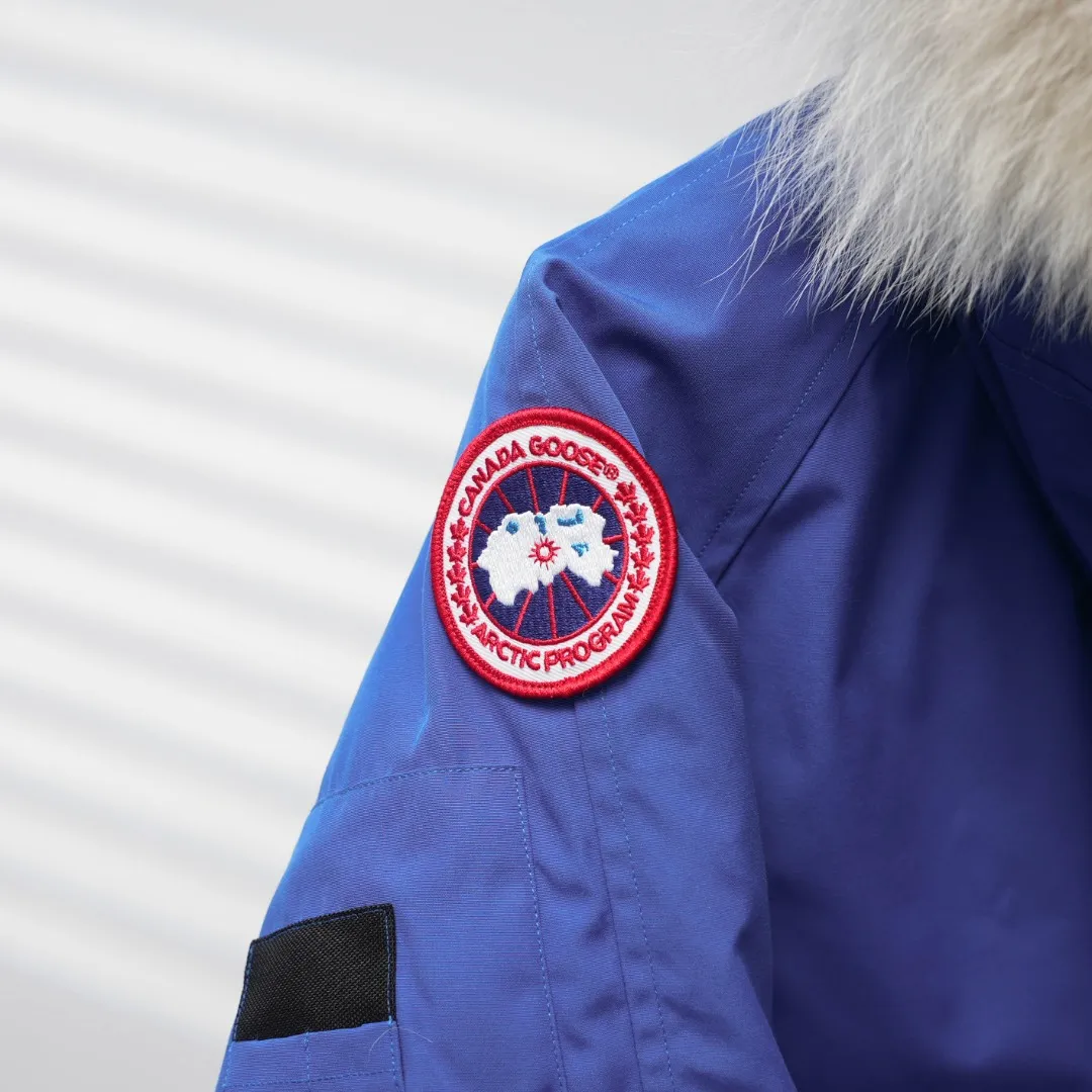 P720 CANADA GOOSE丨Canada Goose 01 Pilot Hooded Down Jacket Color: Sky Blue Size: XS-XXL